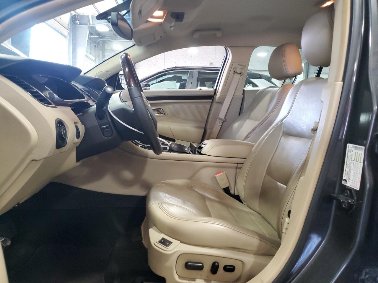 2016 Ford Taurus Limited VIN: 1FAHP2J81GG111713 Lot: 84264975