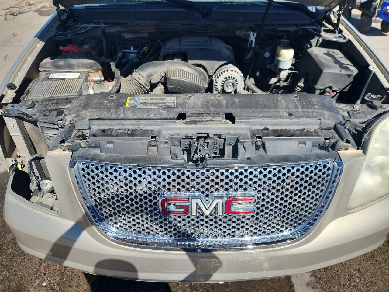 2007 GMC Yukon Xl Denali VIN: 1GKFK66827J400297 Lot: 83993515