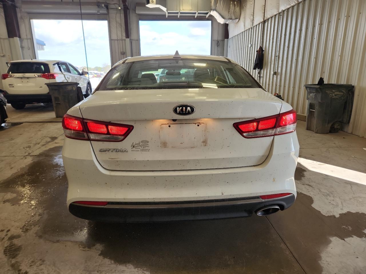 2016 Kia Optima Lx VIN: 5XXGT4L30GG060680 Lot: 82138095