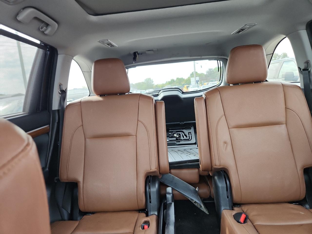 2019 Toyota Highlander Limited VIN: 5TDDZRFH4KS990207 Lot: 71524705