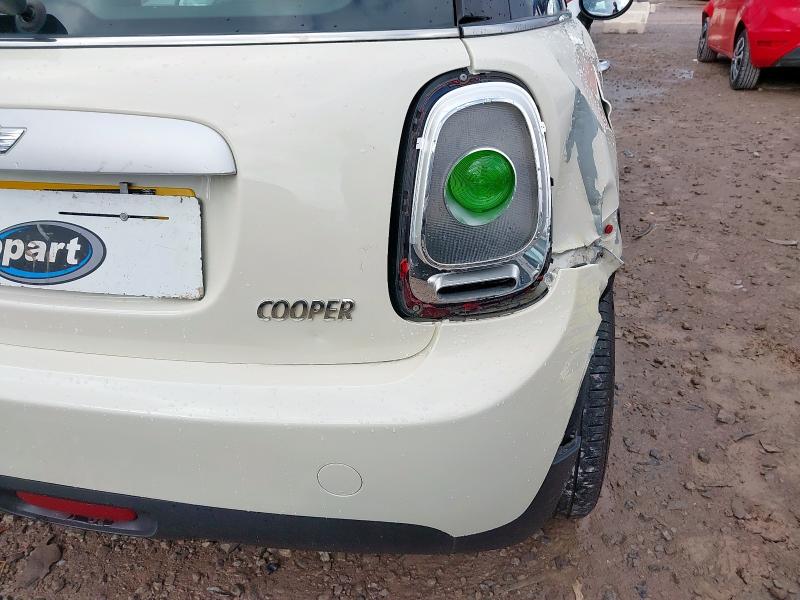 2015 MINI COOPER 