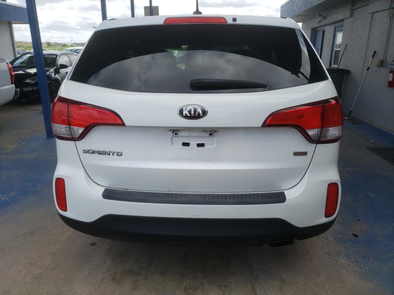 2014 Kia Sorento Lx VIN: 5XYKT3A6XEG447490 Lot: 84630825