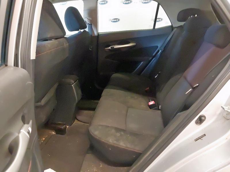 2011 TOYOTA AURIS SR