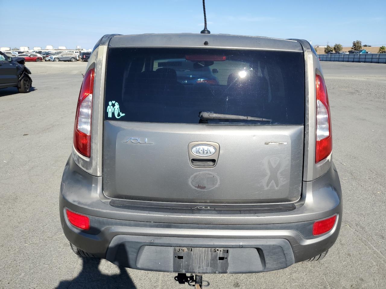2012 Kia Soul + VIN: KNDJT2A66C7476355 Lot: 71263155