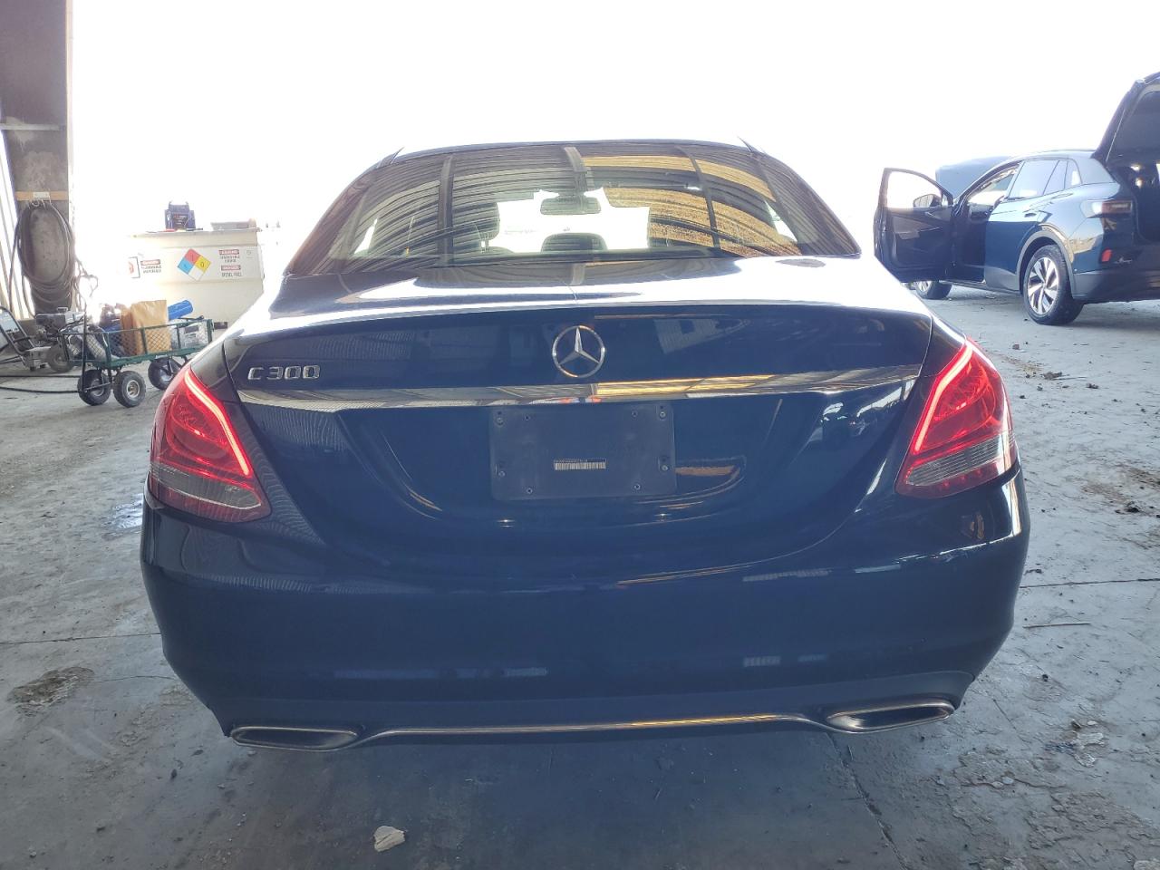 2015 Mercedes-Benz C 300 VIN: 55SWF4JB8FU075618 Lot: 81144895