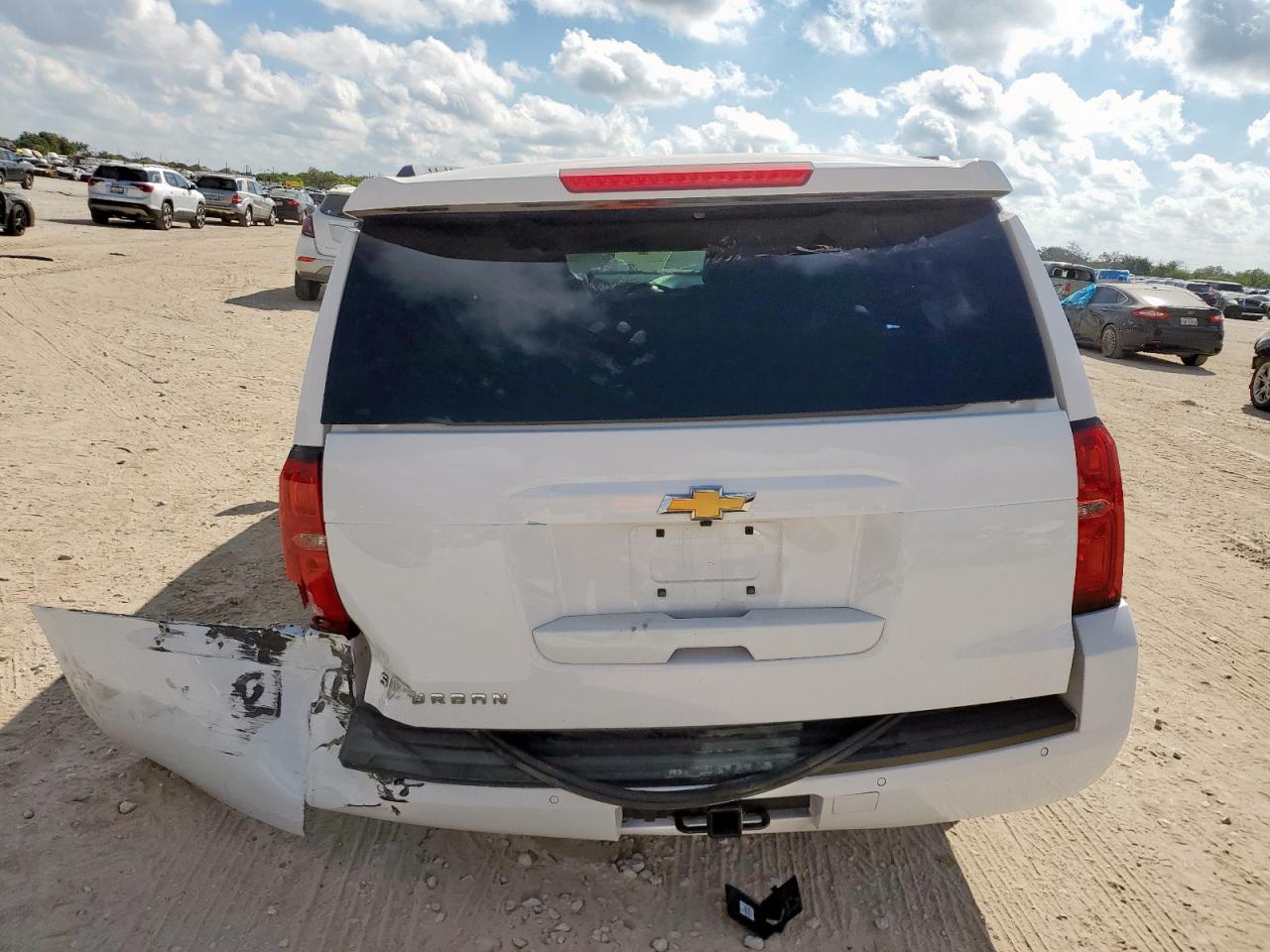 2018 Chevrolet Suburban C1500 Lt VIN: 1GNSCHKC9JR253098 Lot: 81742825