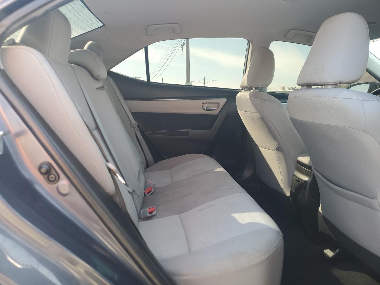 2016 Toyota Corolla L VIN: 5YFBURHE1GP470006 Lot: 81161015