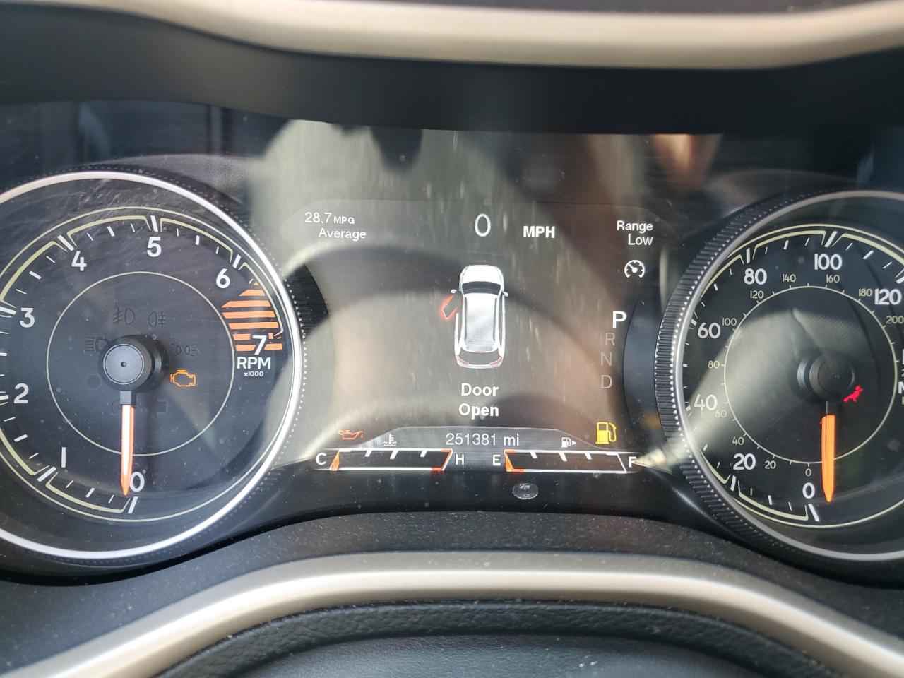 2017 Jeep Cherokee Limited VIN: 1C4PJLDBXHW516190 Lot: 71685395