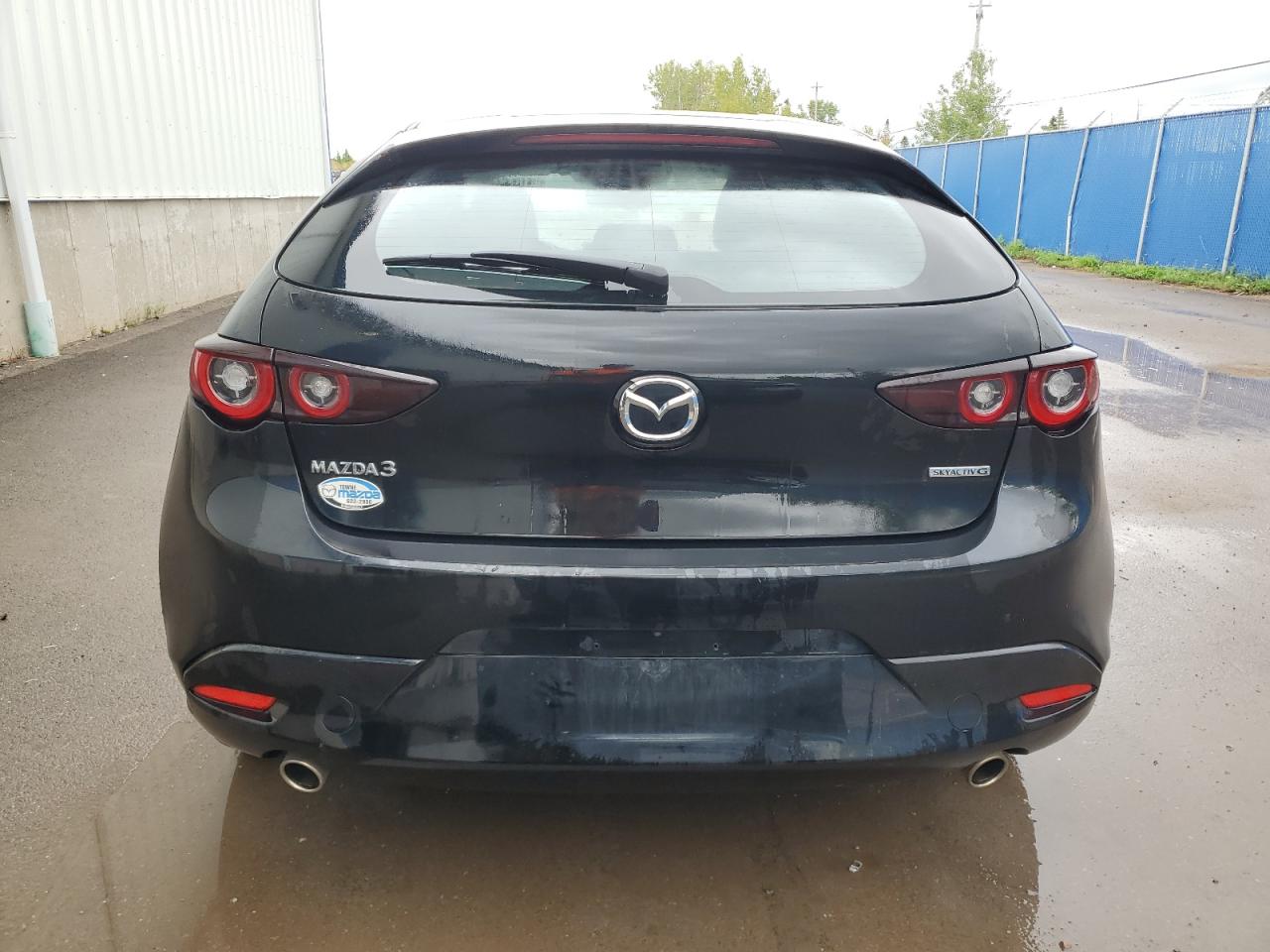 2024 Mazda 3 Preferred VIN: JM1BPALM6R1704588 Lot: 81643415