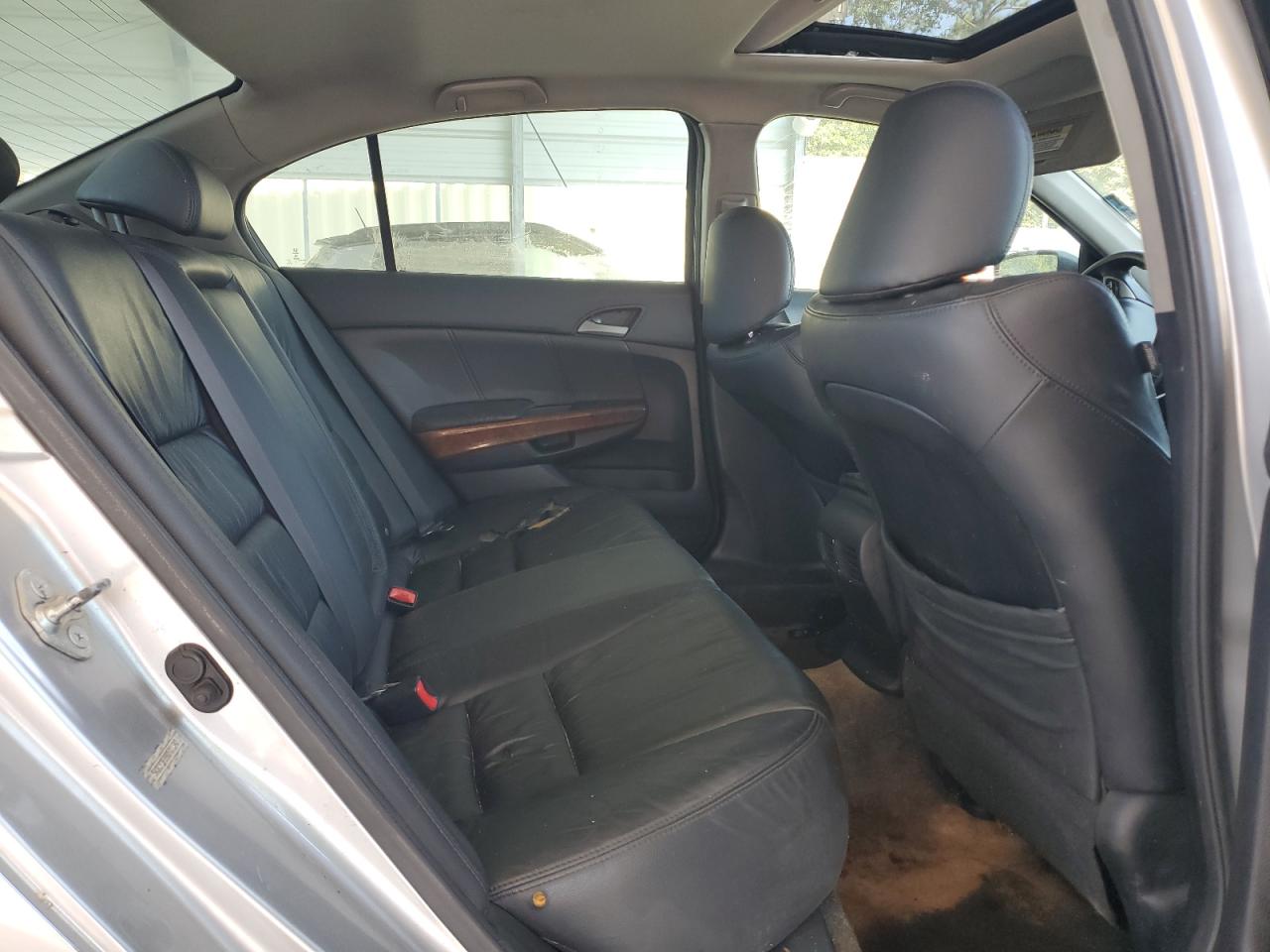 2011 Honda Accord Exl VIN: 5KBCP3F89BB001340 Lot: 70857765