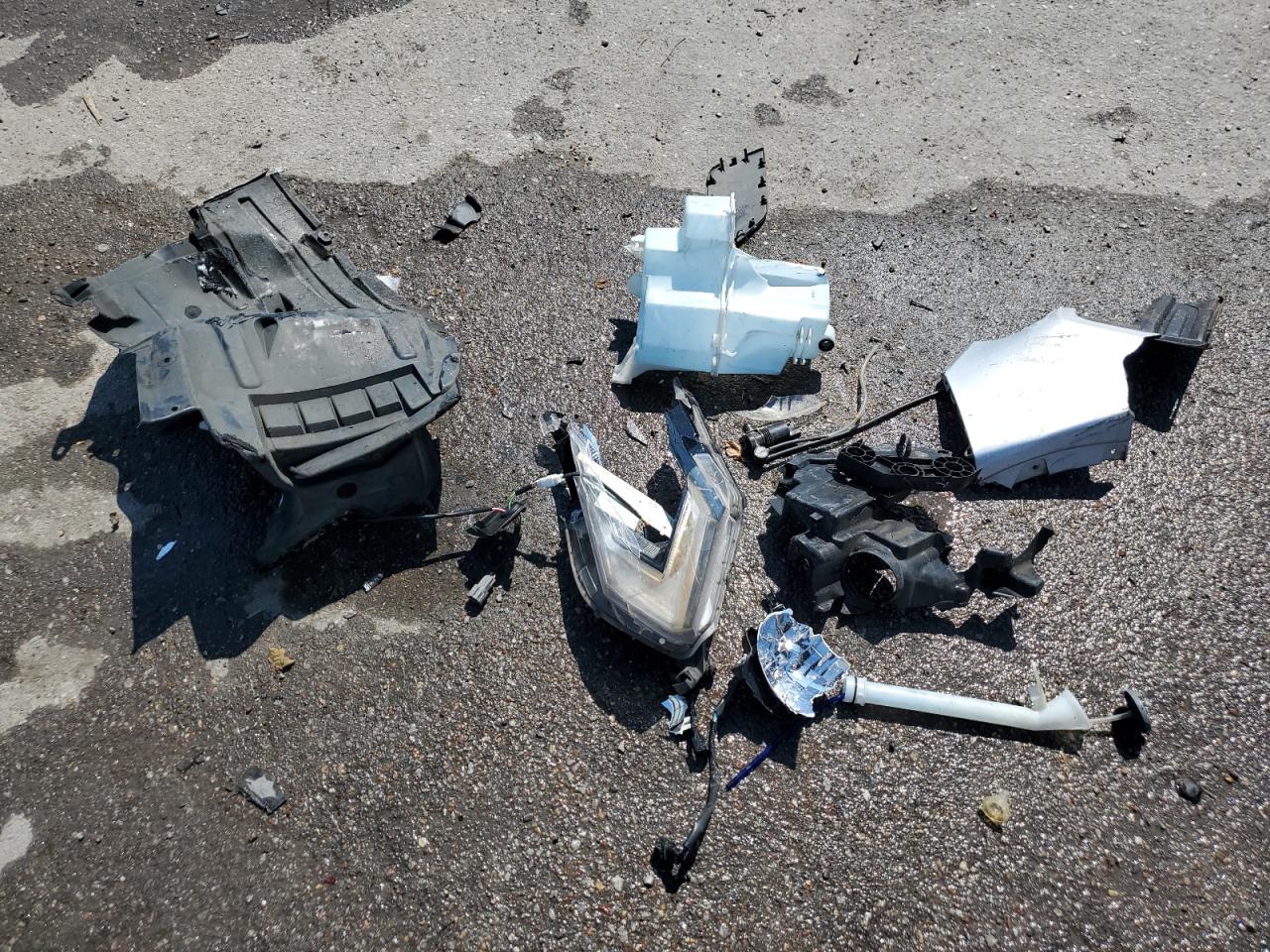 2017 Nissan Rogue S VIN: KNMAT2MT0HP582941 Lot: 71225995