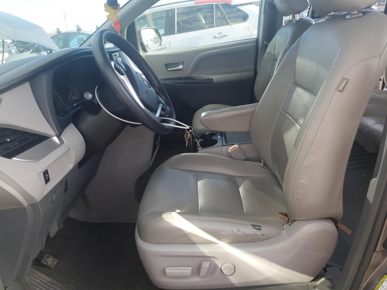 2015 Toyota Sienna Le VIN: 5TDKK3DC8FS611280 Lot: 84606345