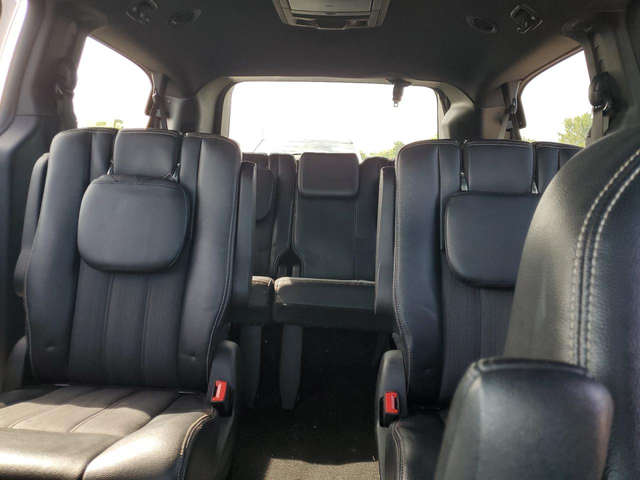 2014 Chrysler Town & Country S VIN: 2C4RC1HG8ER201356 Lot: 70667095