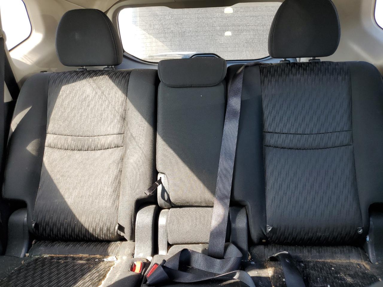 2018 Nissan Rogue S VIN: KNMAT2MV3JP505620 Lot: 70909455