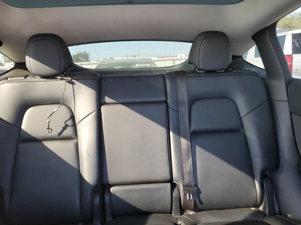 2021 Tesla Model Y VIN: 5YJYGAEE9MF232113 Lot: 84462585