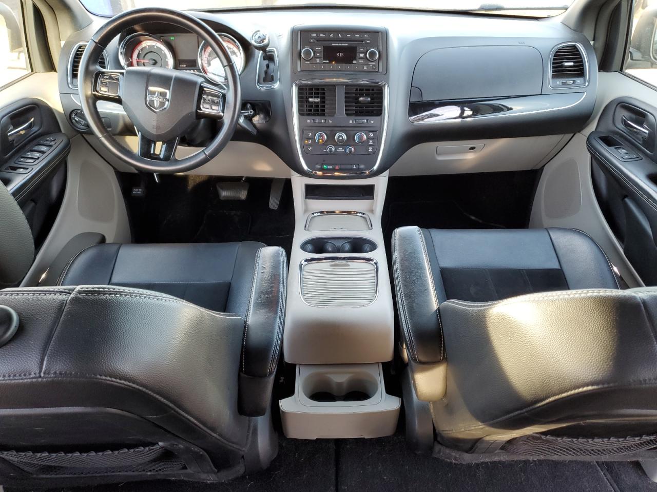 2015 Dodge Grand Caravan Sxt VIN: 2C4RDGCG8FR724563 Lot: 84570355