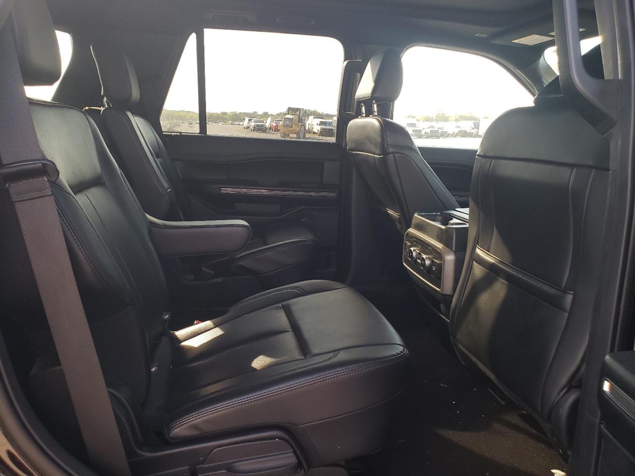 2021 Ford Expedition Xlt VIN: 1FMJU1HT6MEA30086 Lot: 81862755