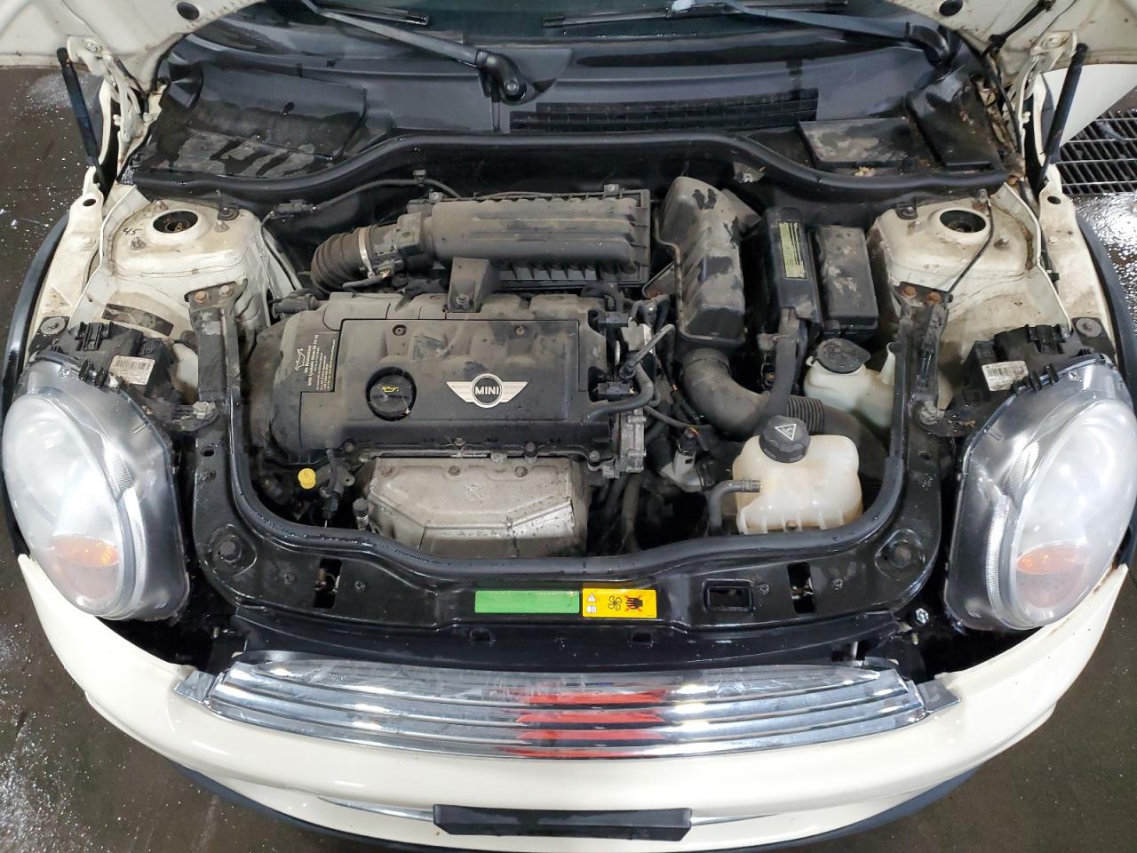 2011 Mini Cooper VIN: WMWSU3C50BT099519 Lot: 83837655