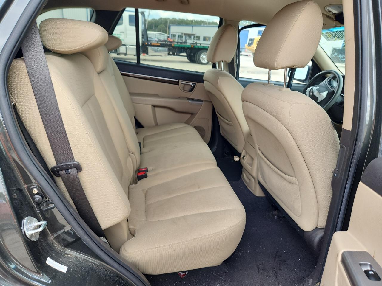 2010 Hyundai Santa Fe Gls VIN: 5NMSG3AB9AH404387 Lot: 81730645