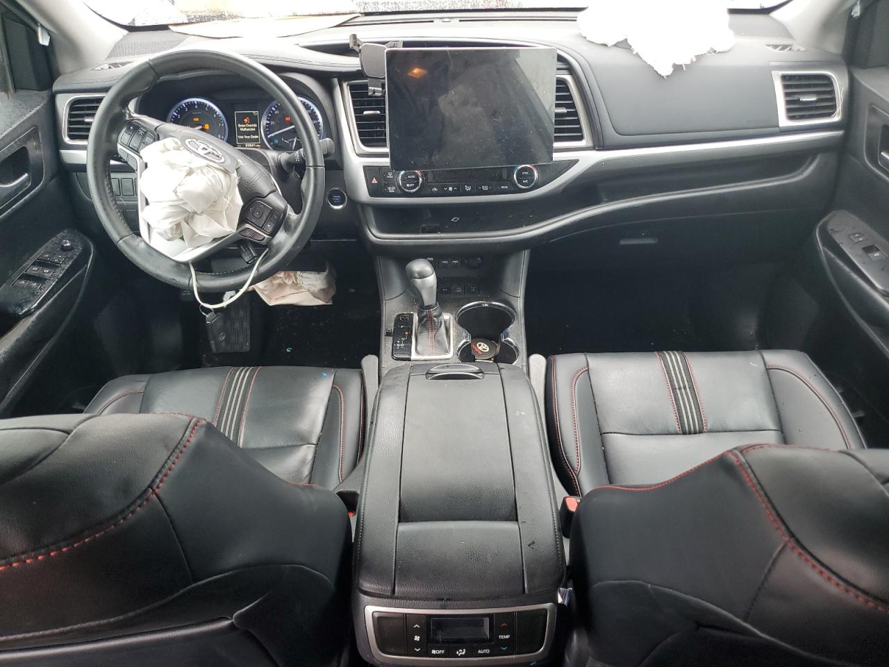 2019 Toyota Highlander Se VIN: 5TDJZRFH5KS989828 Lot: 71830165