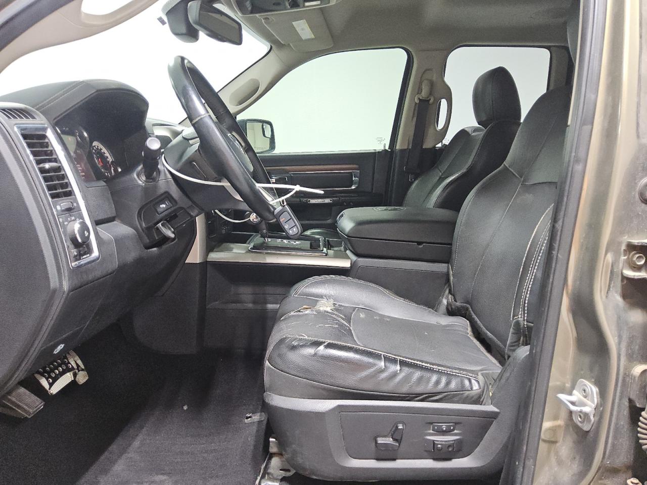 2013 Ram 1500 Laramie VIN: 1C6RR7JT7DS643123 Lot: 71098105