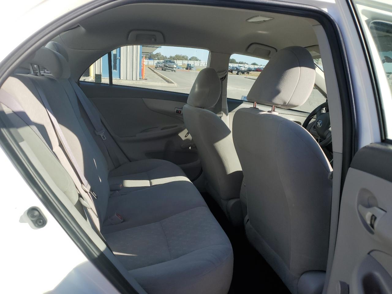 2010 Toyota Corolla Base VIN: 1NXBU4EE4AZ238822 Lot: 81738045