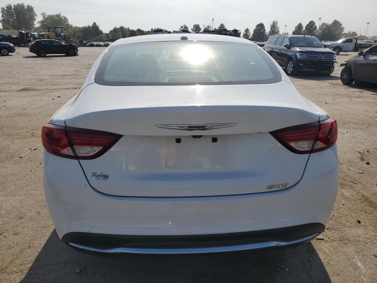 2015 Chrysler 200 Limited VIN: 1C3CCCAB4FN654568 Lot: 71533365