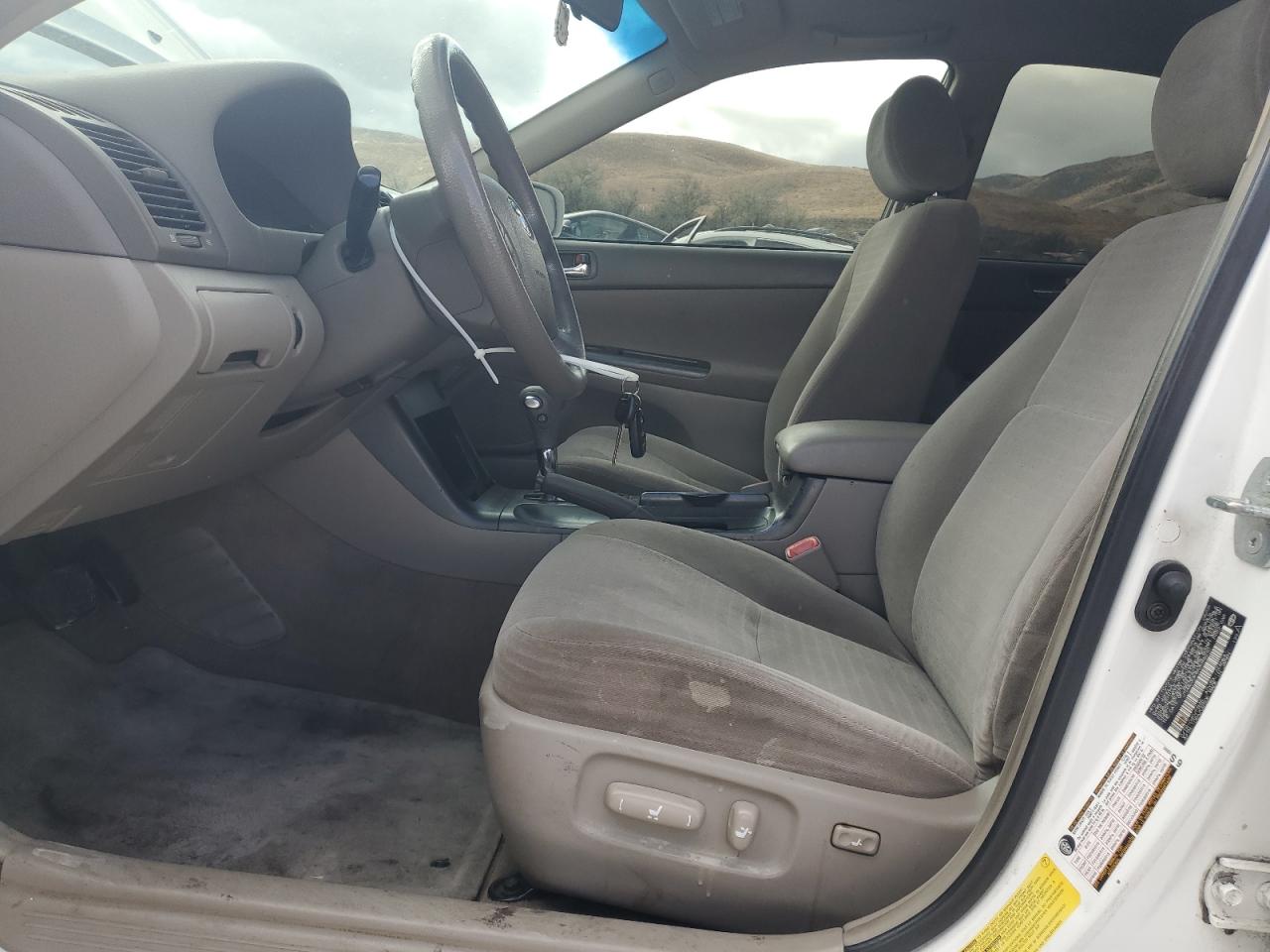 2006 Toyota Camry Le VIN: JTDBE30K863046230 Lot: 84628525