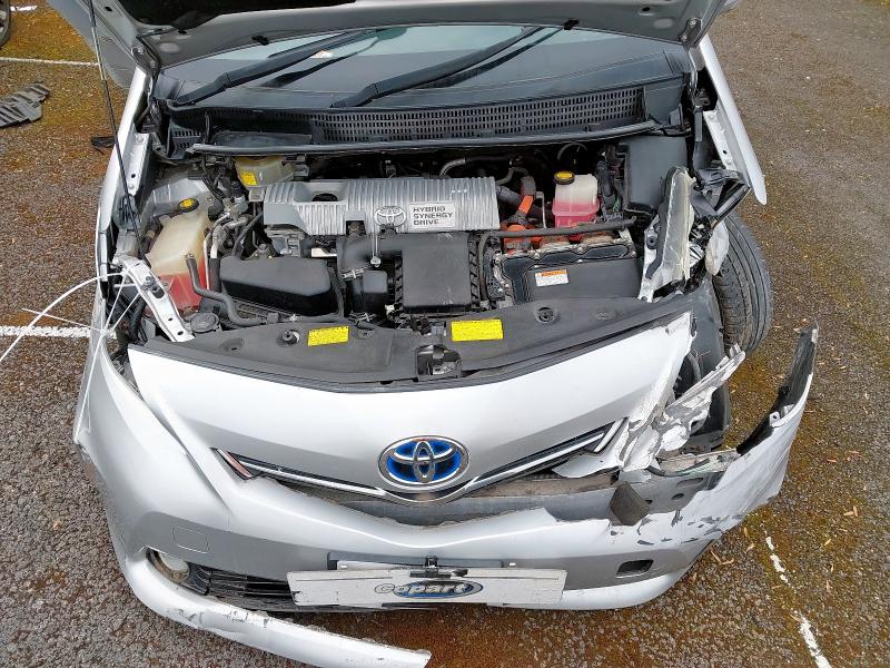 2014 TOYOTA PRIUS HYBRID 