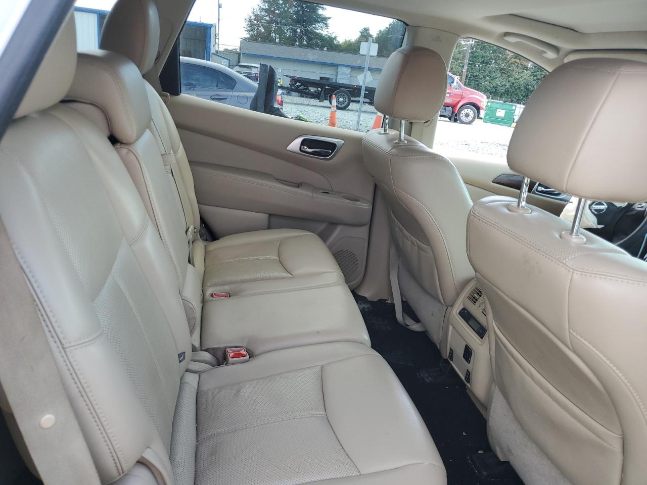 2017 Nissan Pathfinder S VIN: 5N1DR2MM5HC615021 Lot: 81746665