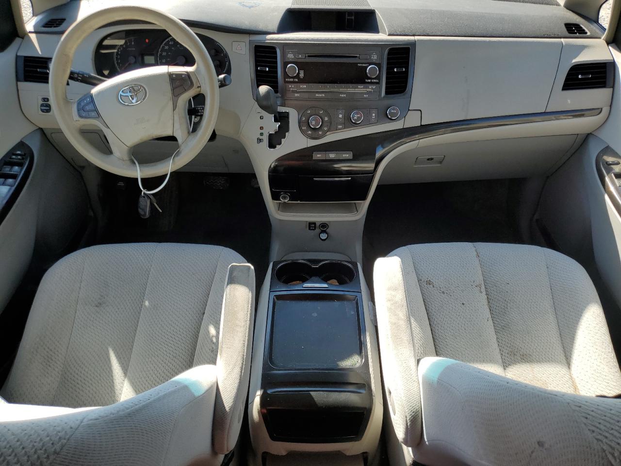 2011 Toyota Sienna Le VIN: 5TDKK3DC1BS141748 Lot: 81907885