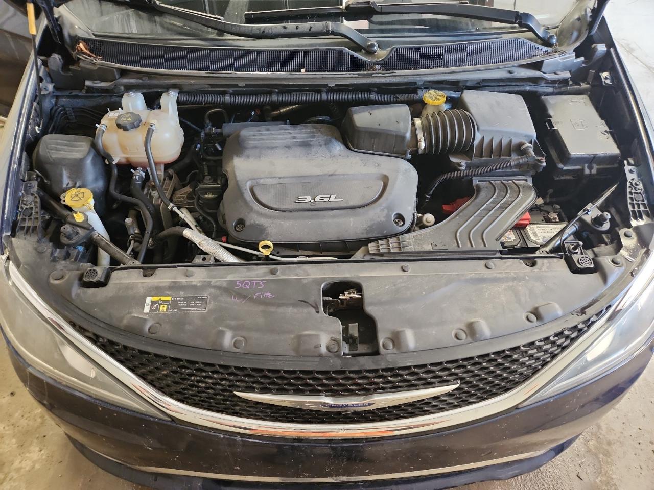 2018 Chrysler Pacifica Touring L VIN: 2C4RC1BG0JR171000 Lot: 81155575