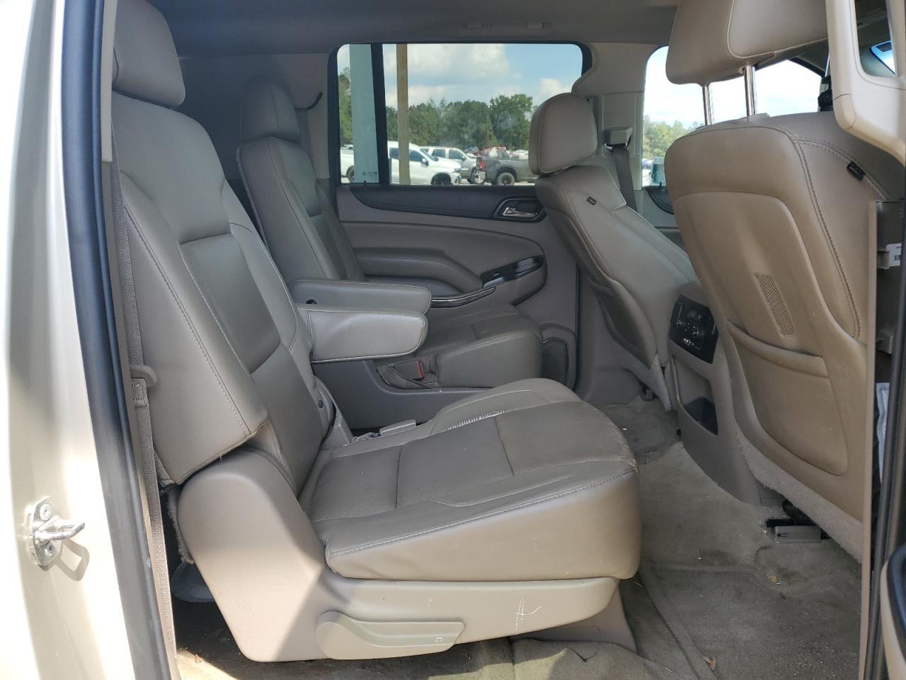 2015 GMC Yukon Xl K1500 Slt VIN: 1GKS2HKCXFR198376 Lot: 81741445