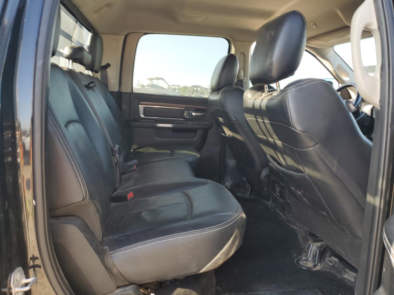 2018 Ram 3500 Laramie VIN: 3C63RRJL6JG324266 Lot: 70701155