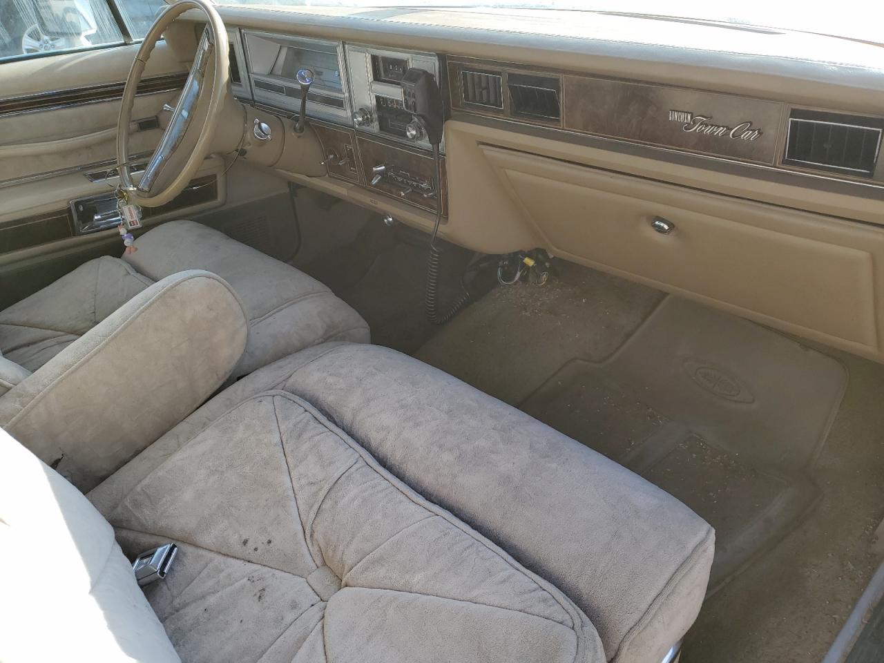 1978 Lincoln Continentl VIN: 8Y82A800260 Lot: 81602785