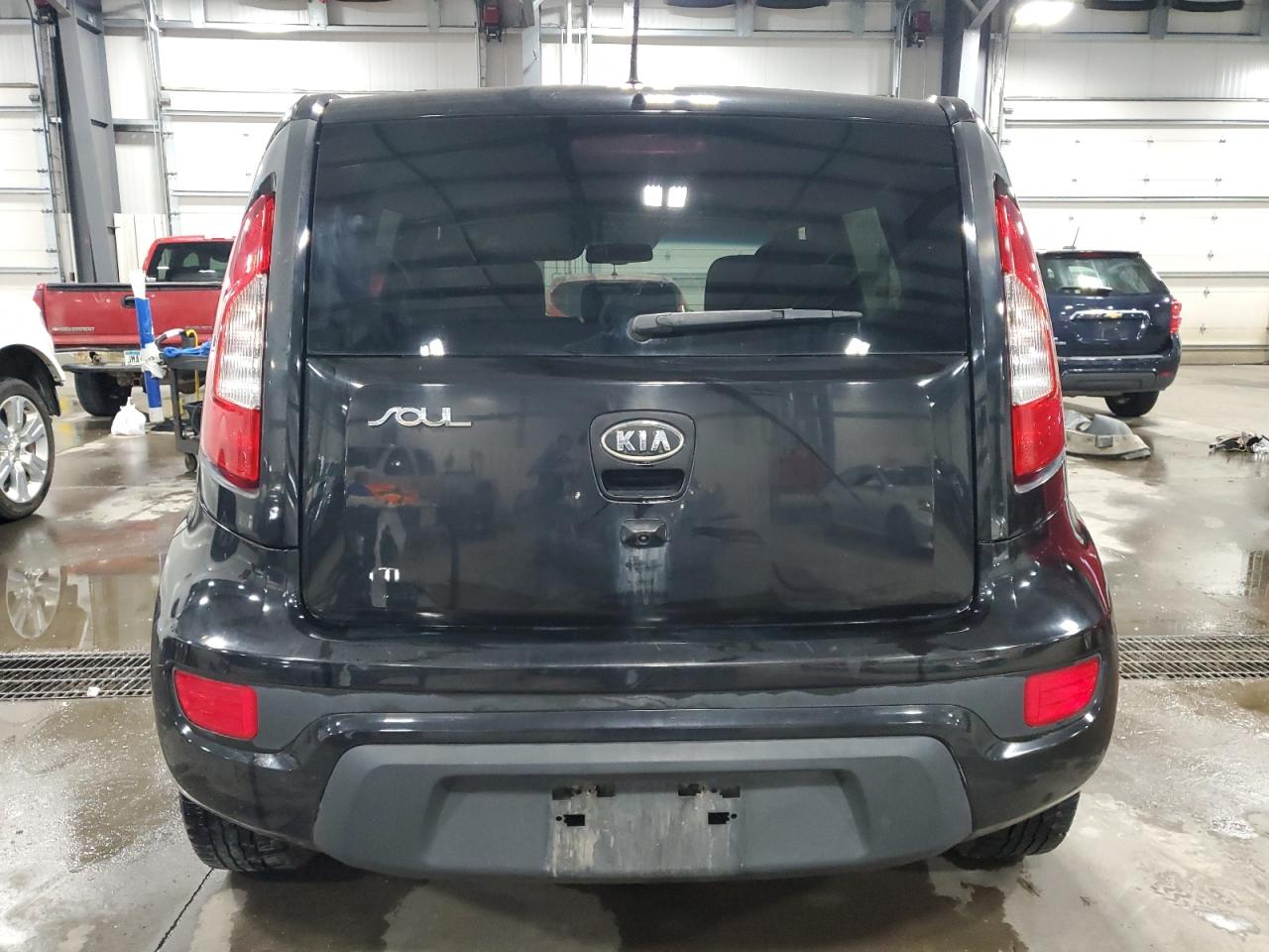 2012 Kia Soul + VIN: KNDJT2A61C7742879 Lot: 70489395