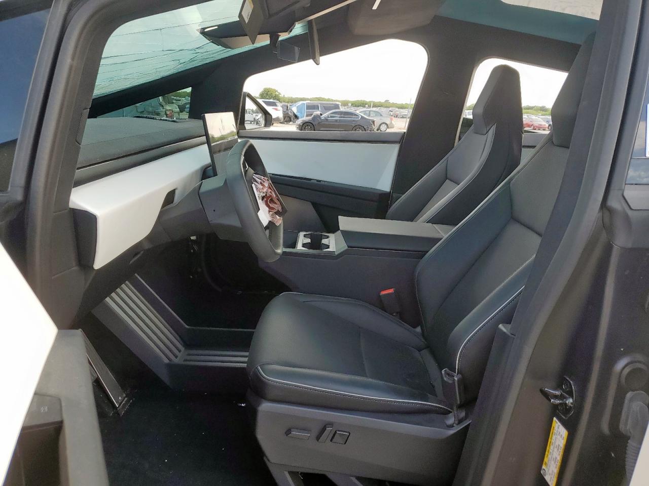 2024 Tesla Cybertruck VIN: 7G2CEHEEXRA033954 Lot: 80717735