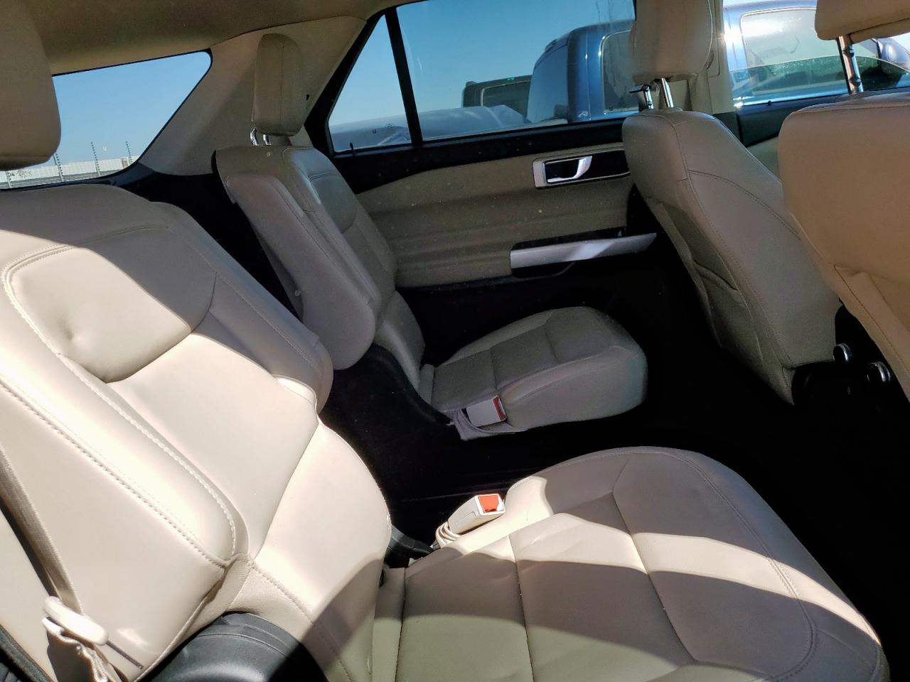 2022 Ford Explorer Xlt VIN: 1FMSK7DH5NGB63037 Lot: 80603735