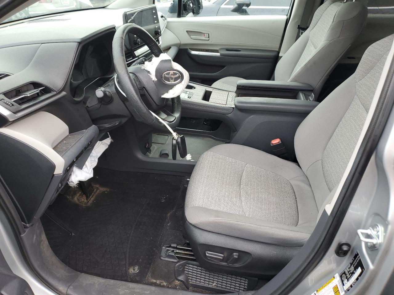 2022 Toyota Sienna Le VIN: 5TDGRKEC7NS120661 Lot: 83801075