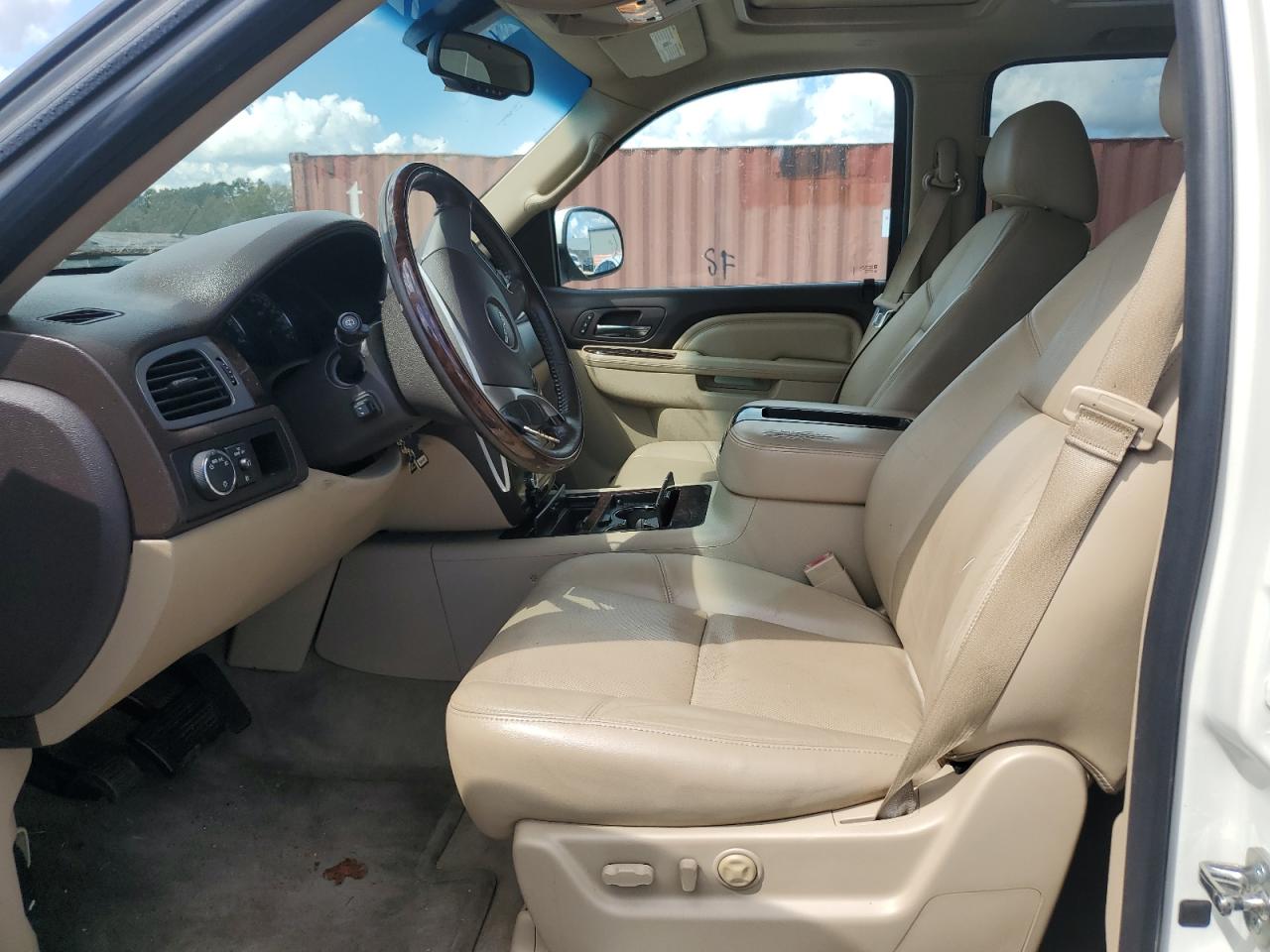 2014 GMC Yukon Denali VIN: 1GKS2EEF4ER228717 Lot: 70001405