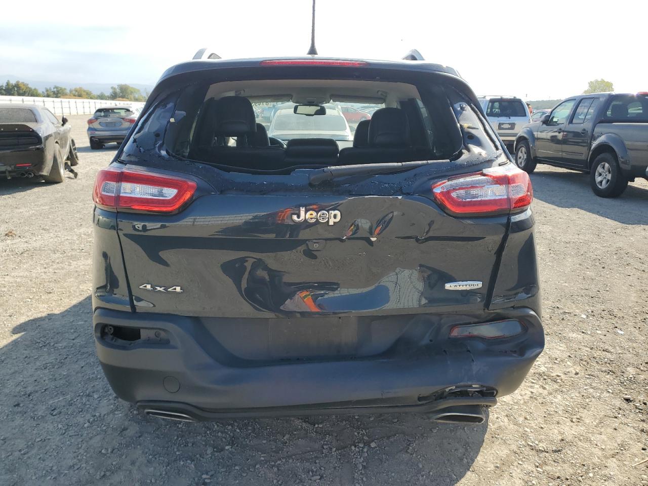 2018 Jeep Cherokee Latitude Plus VIN: 1C4PJMLX5JD575913 Lot: 81493585