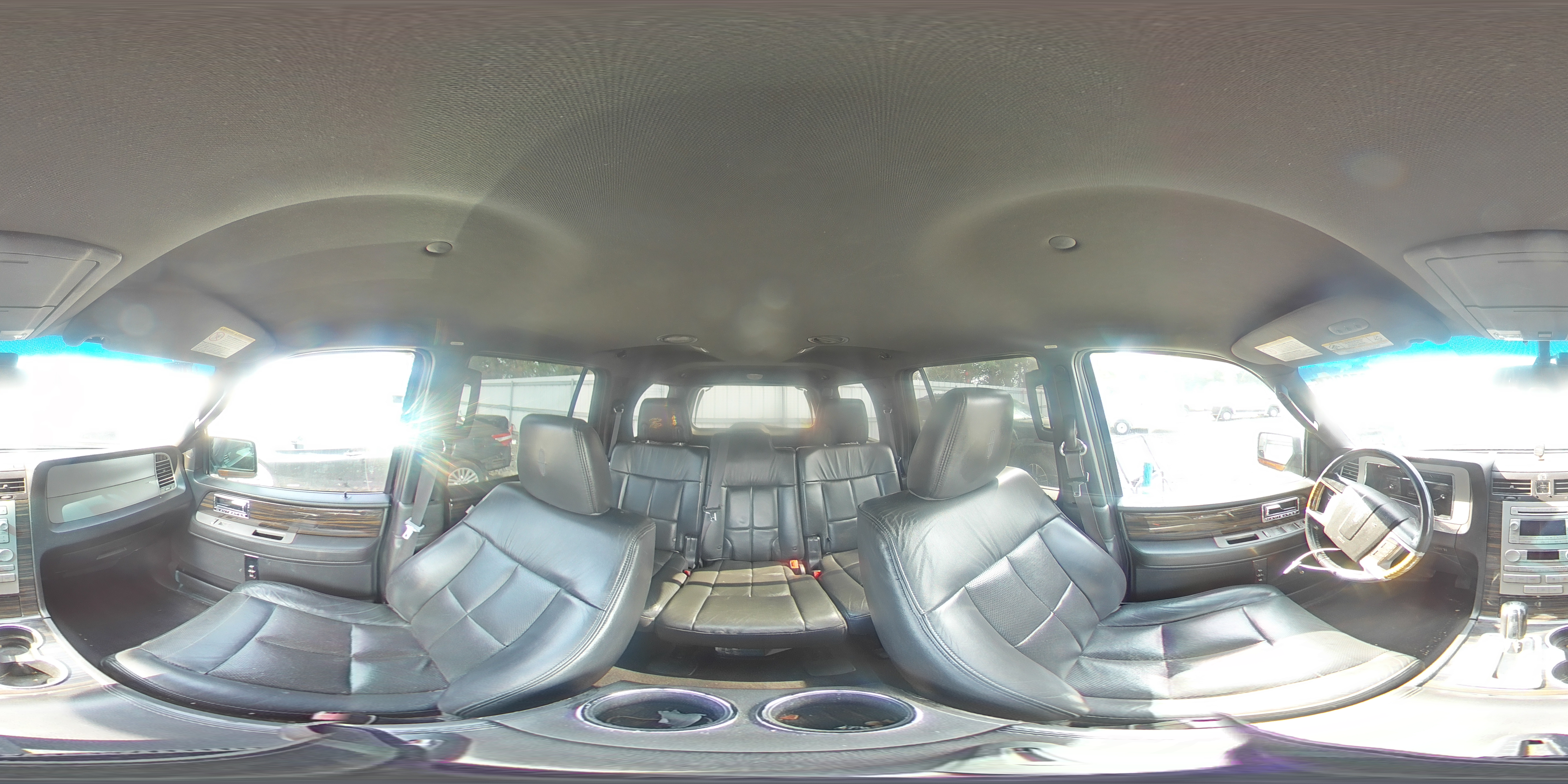 2010 Lincoln Navigator VIN: 5LMJJ2J5XAEJ08730 Lot: 83793645