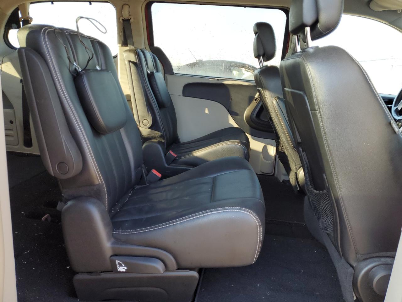 2015 Chrysler Town & Country Touring VIN: 2C4RC1BG1FR665096 Lot: 84211525