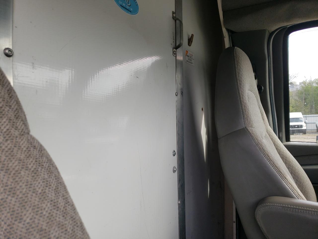 2008 Chevrolet Express G3500 VIN: 1GBHG31C681103037 Lot: 71513285