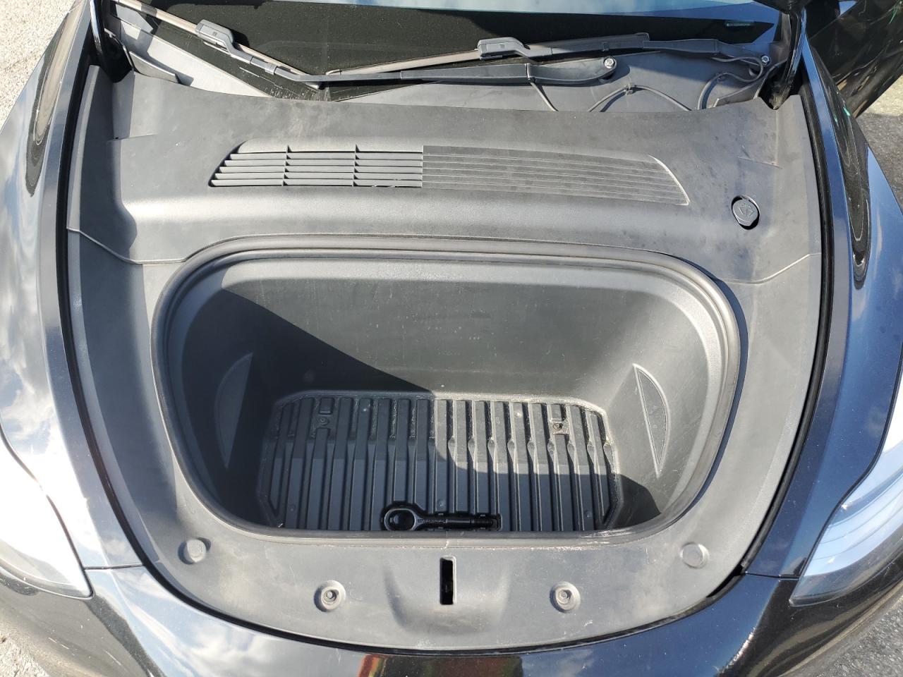 2021 Tesla Model Y VIN: 5YJYGDEE4MF077164 Lot: 81034645