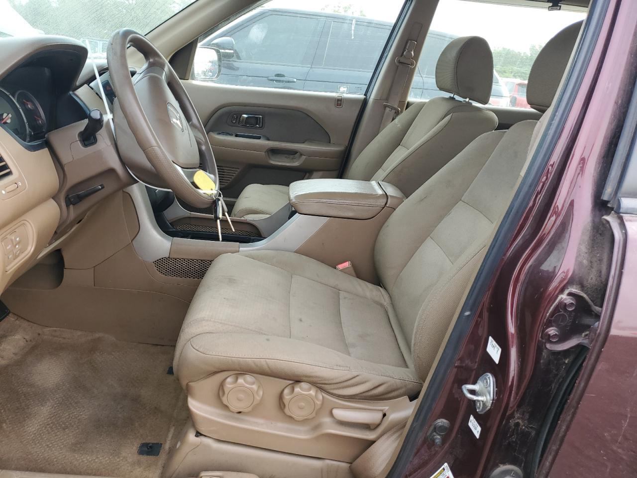 2007 Honda Pilot Lx VIN: 2HKYF18137H537755 Lot: 84706365