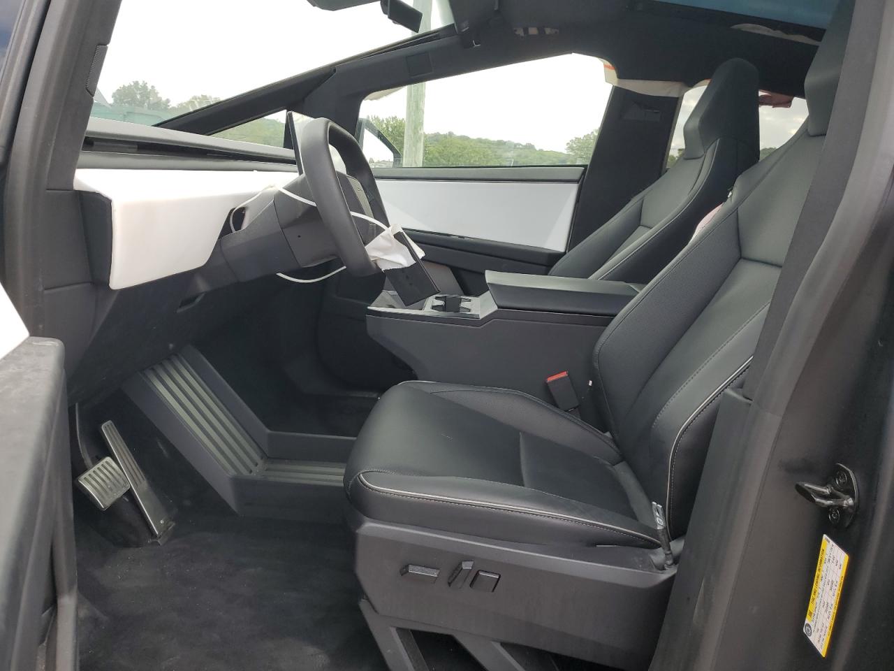 2024 Tesla Cybertruck VIN: 7G2CEHED1RA028066 Lot: 81125645