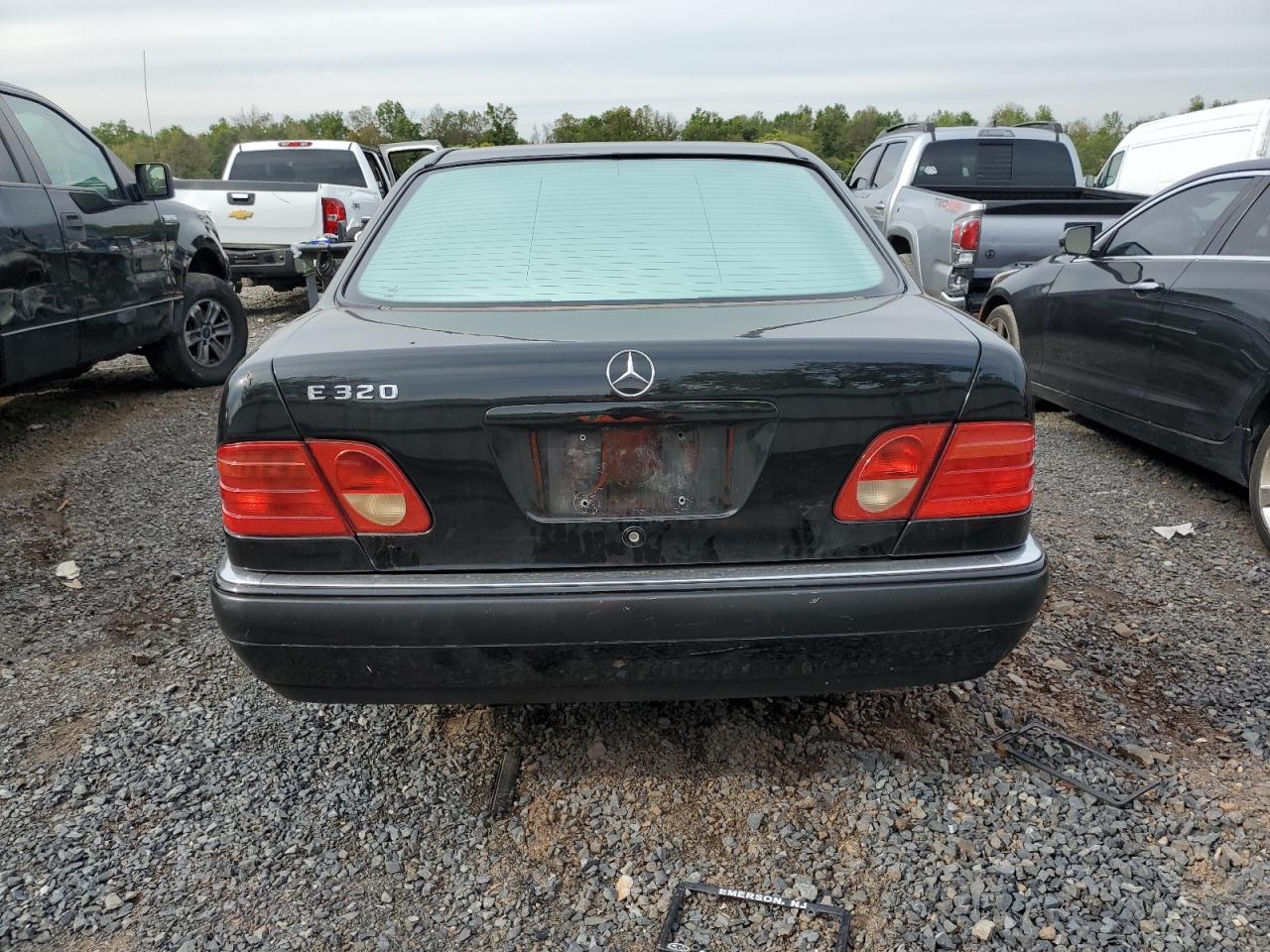 1999 Mercedes-Benz E 320 VIN: WDBJF65H4XA921015 Lot: 84012775