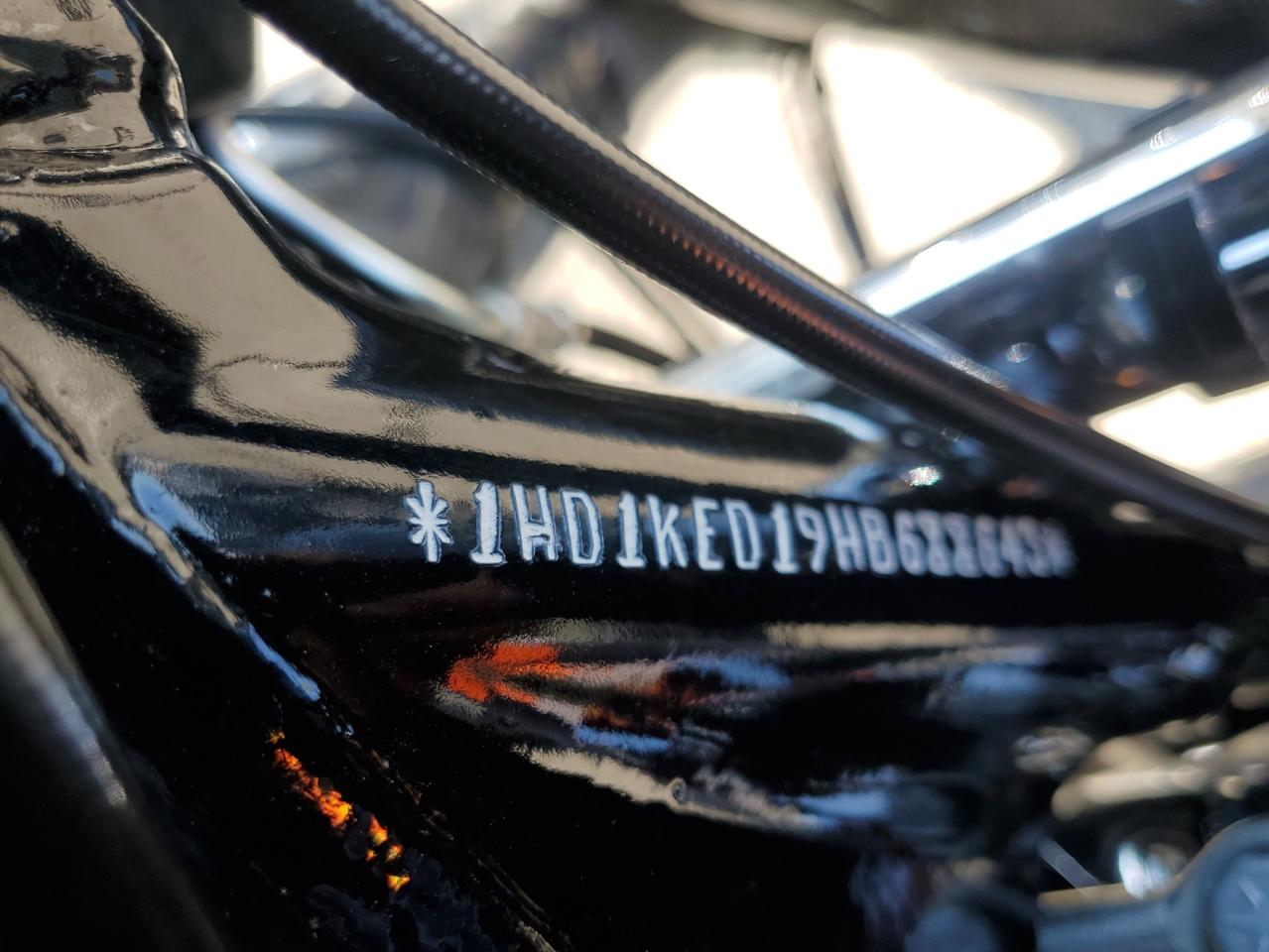 2017 Harley-Davidson Flhtk Ultra Limited VIN: 1HD1KED19HB688643 Lot: 71993755