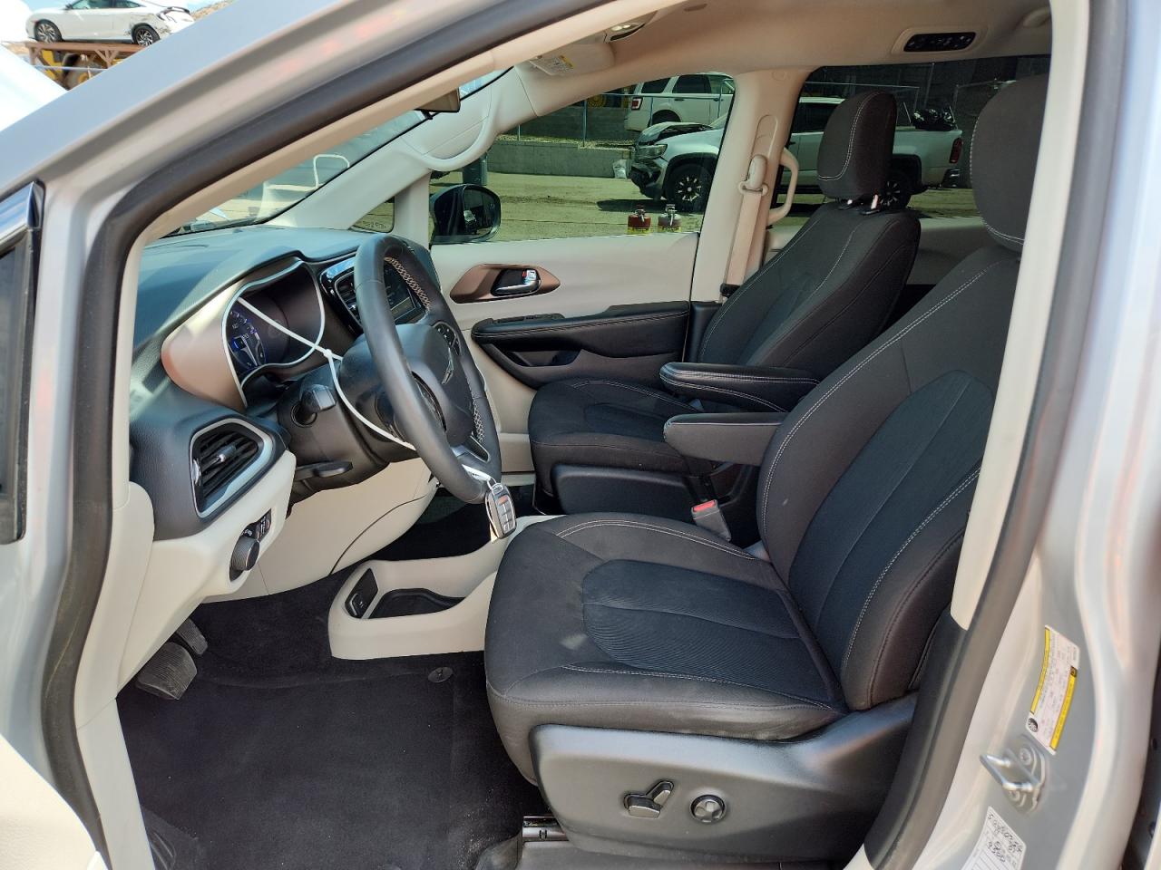 2022 Chrysler Voyager Lx VIN: 2C4RC1CG7NR225378 Lot: 80348535